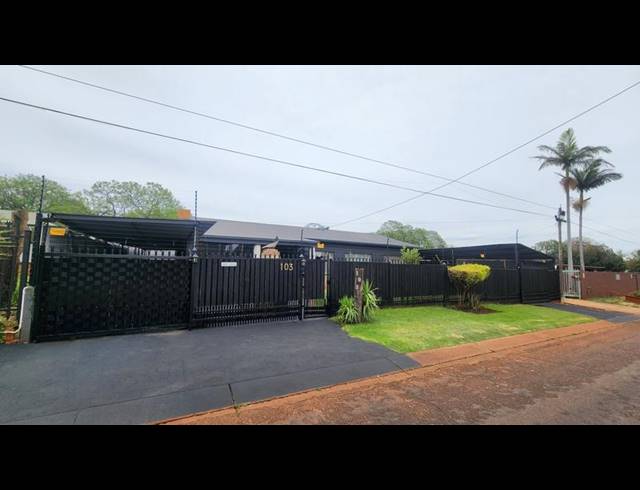 4 BEDROOM HOUSE FOR SALE IN SINOVILLE